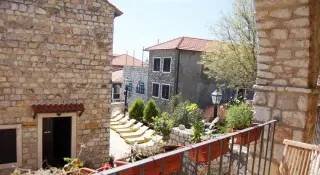 Hotel Kulla e Balshajve