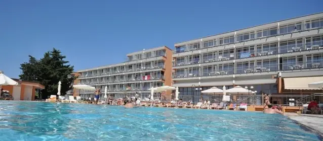 Arena Hotel Holiday 